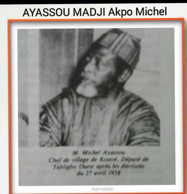 Michel Ayassou en tenue de chef, photographie publiée après les élections de 1958